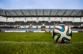 Arresto cardiaco alla partita di calcio, morto 24enne del Vercellese